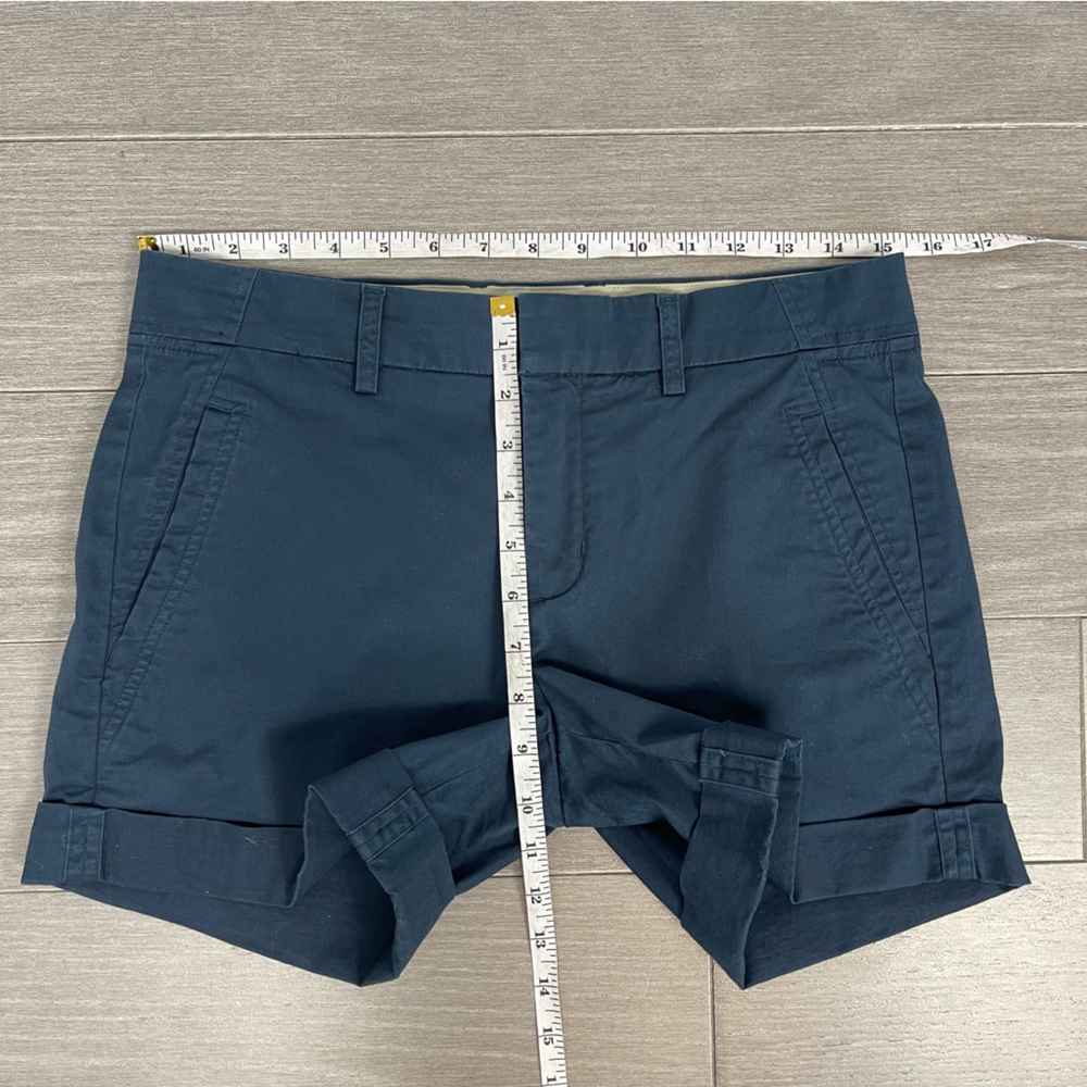 Vince Rolled Cuffed Chino Shorts Blue NWT Classic Preppy Women’s Size 2 - Picture 15 of 15
